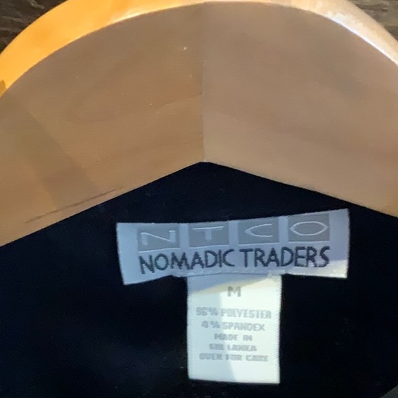 NTCO Nomadic Traders Size Medium - Picture 2 of 3